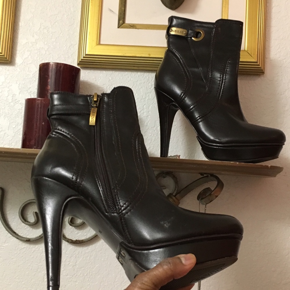 Black Leather GUESS AYANA booties